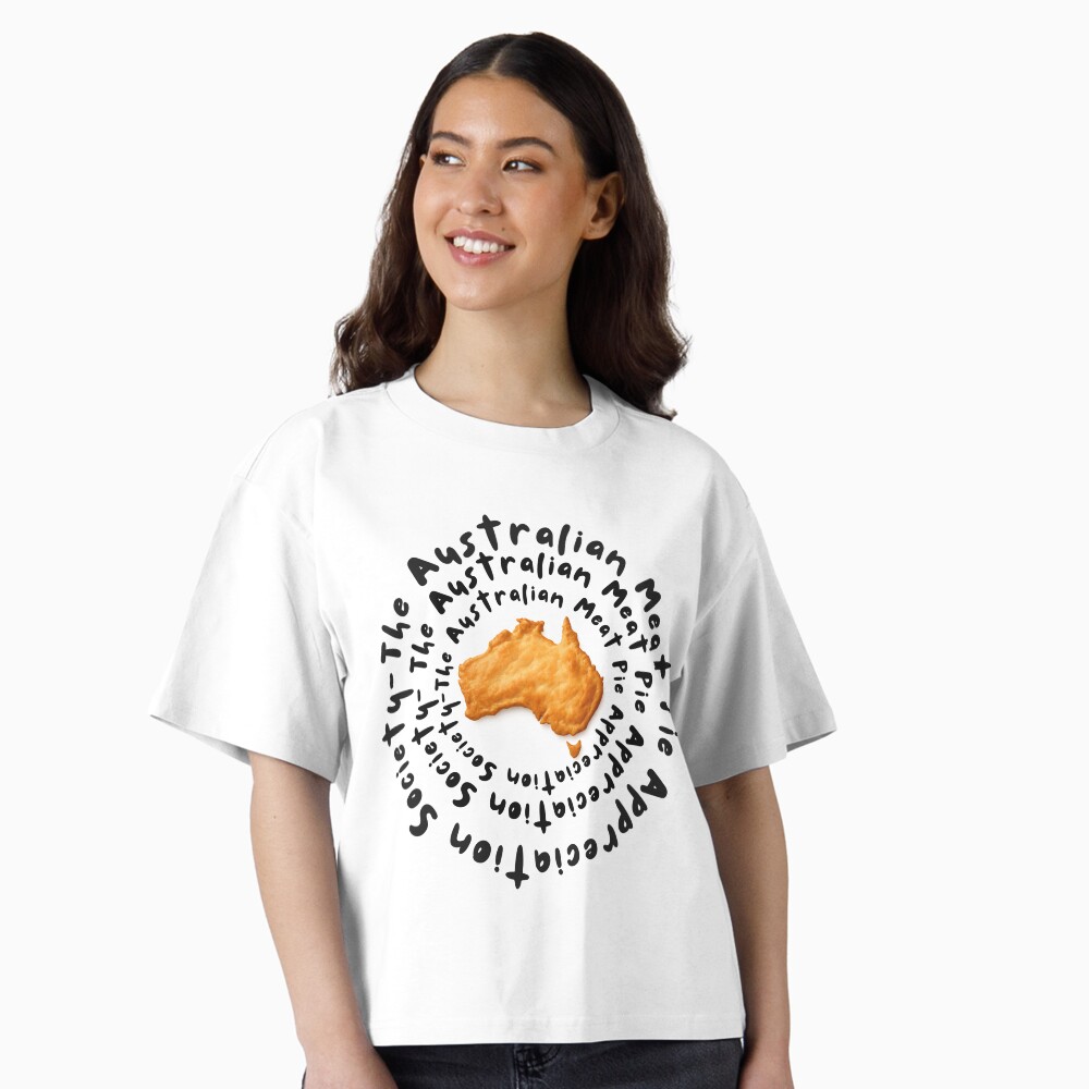 Cropped boxy-fit T-shirt printed with glossy golden meat pie in the shape of Australia’s map